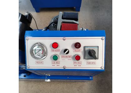 Safe hose crimping machine